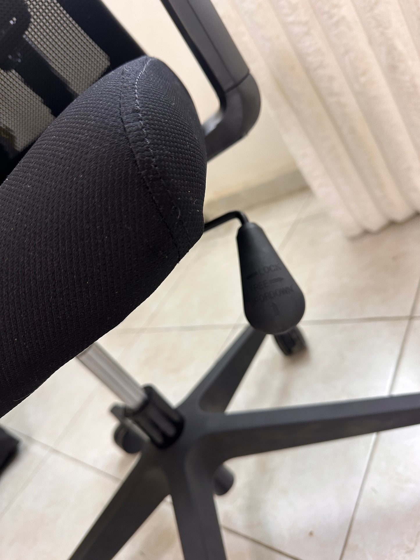 Silla hidráulica Negro