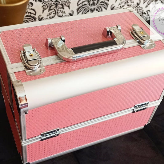 Neceser con refuerzos de aluminio